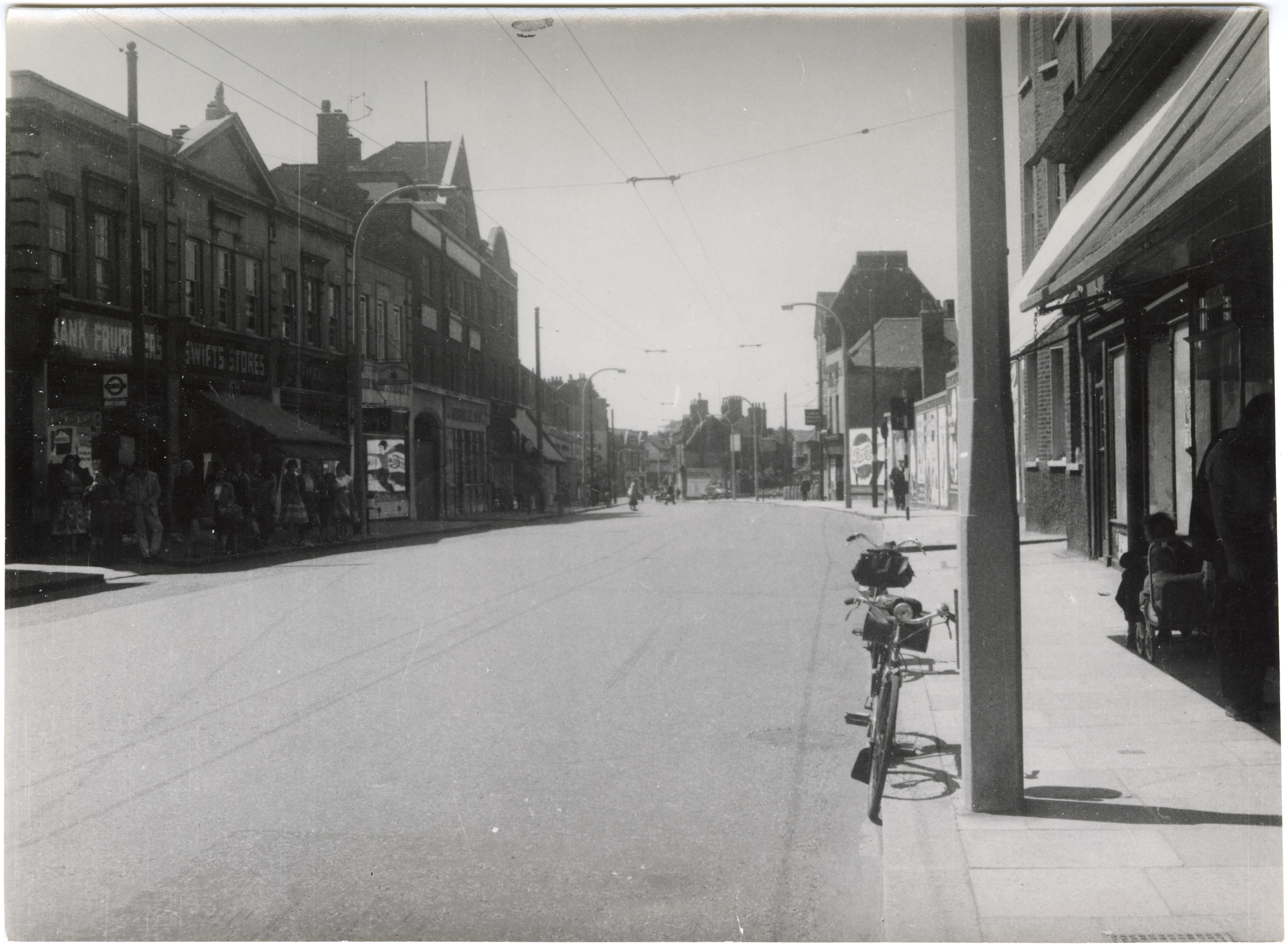 1950 1 circa 102 high street view from east holman hounslow local studies archive
