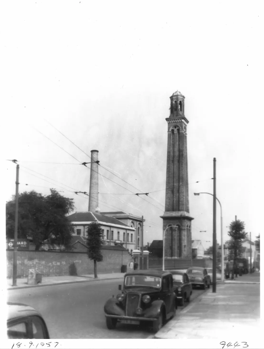 1957 High street and water tower by permission of lmwands