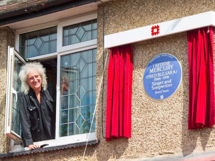 Image of Freddie Mercury Blue Plaque unveiling