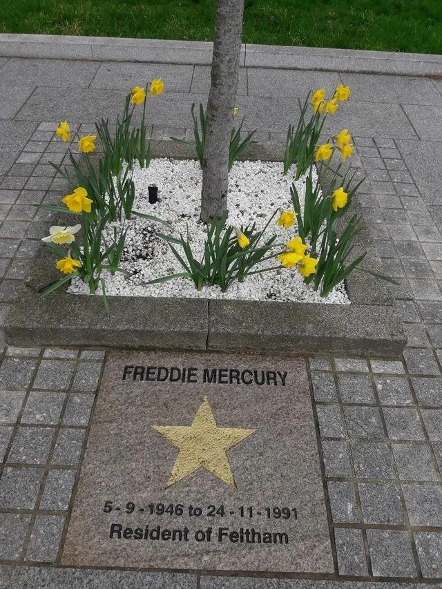 Freddie mercury memorial