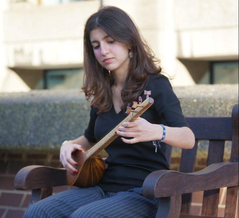 Melina Bareh playing the Iranian sitar